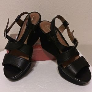 Clark Artisan Leather Wedge Shoes Size 9.5